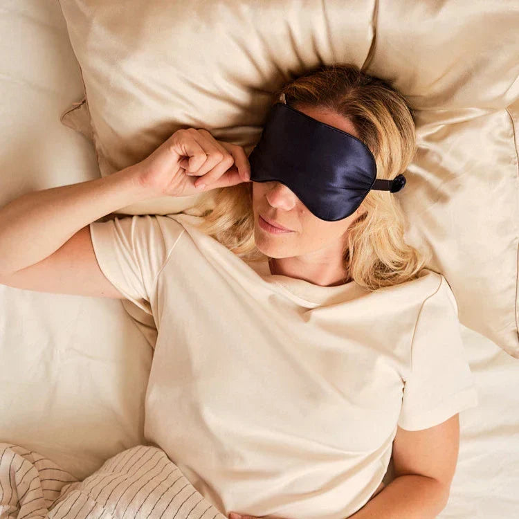 Silk Sleep Mask for Women: Beauty Sleep Guide