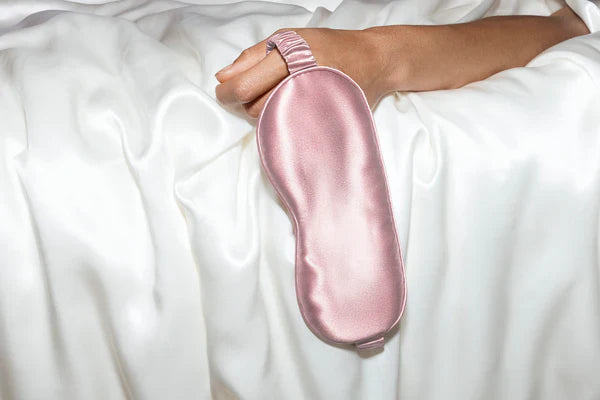 Silk sleeping mask: The complete buying guide