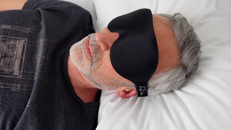 The Alaska Bear Sleep Mask Guide for Light Sleepers