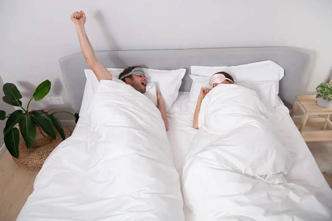 Scandinavian Sleep Method: What It Is and Does It Work?